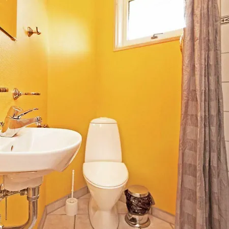 Prázdninový dům Four-bedroom Holiday In Sjolund 1 *